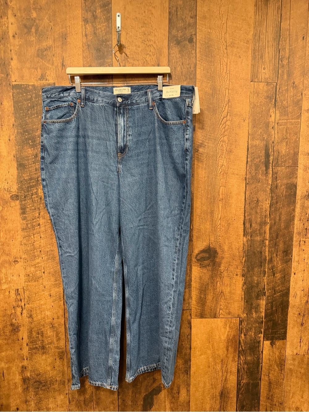 NWT abercrombie and fitch high rise wide leg jeans SIZE 34 - Picture 2 of 7